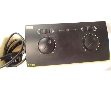 H&amp;M 2000 twin controller with leads, part boxed. P&amp;P Group 2 (£18+VAT for the first lot and £3+VAT for subsequent lot