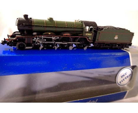 Dapol N Gauge Class B17, 61664, Liverpool FC, Green, Early Crest , DCC fitted, in excellent, boxed. P&amp;P Group 1 (£14+VAT 