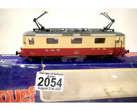 Jouef Bo-Bo twin pantograph electric locomotive SBB-FFS 11160, RE4/4, Red/Cream Livery, in excellent condition, box poor. P&a