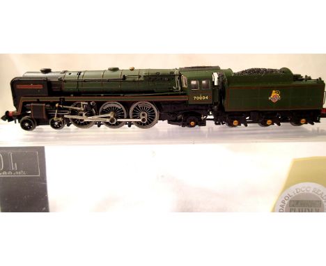 Dapol Britannia Class 70004, William Shakespeare, re-numbered/crest/name, in good condition, wrong box, no detail pack/paperw
