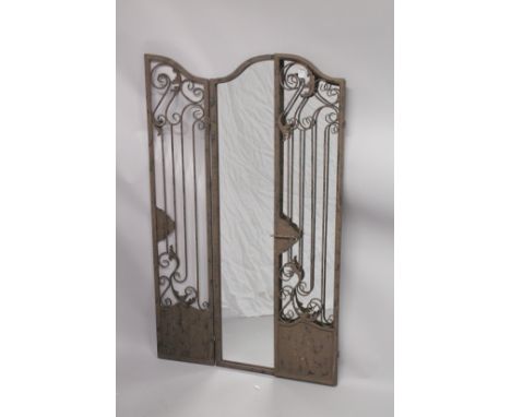 A CAST IRON MIRRORED BACK FOLDING GATE. 8cms high x 80cms wide.
