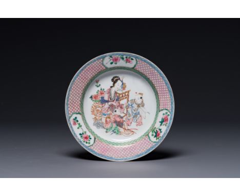 A fine Chinese famille rose ruby-back eggshell plate, Yongzheng Dia.: 21,2 cm Provenance: - An English private collection. - 