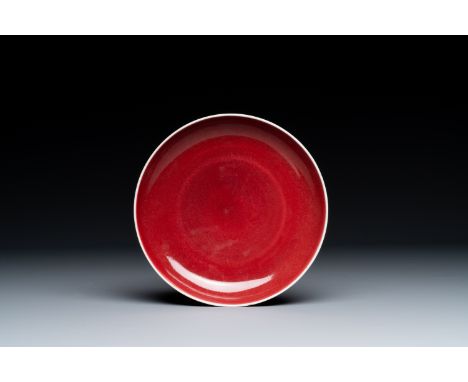 A Chinese monochrome langyao glazed plate, Kangxi/QianlongDia.: 20,8 cm
