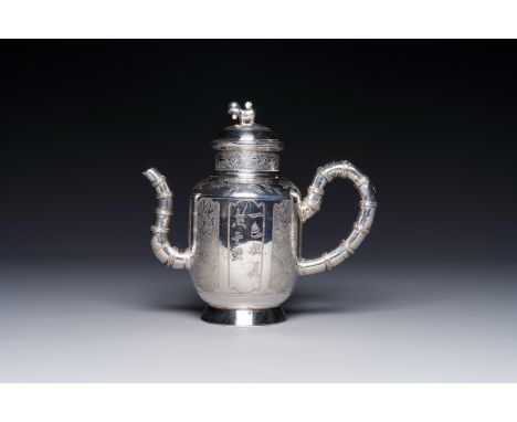 A Chinese silver wine ewer with inscription for the Straits or Peranakan market, 19th C. L.: 17,5 cm - H.: 16 cm Weight: 405 