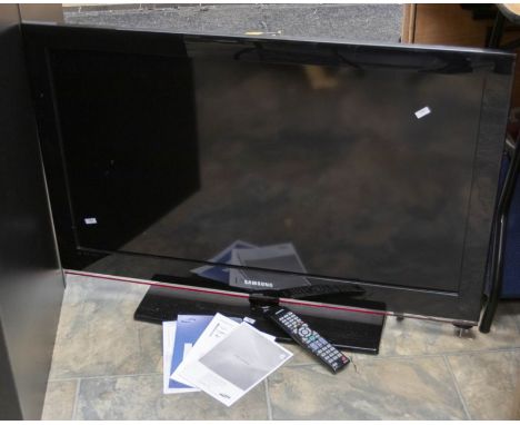 Samsung 40" TV with remote and manual