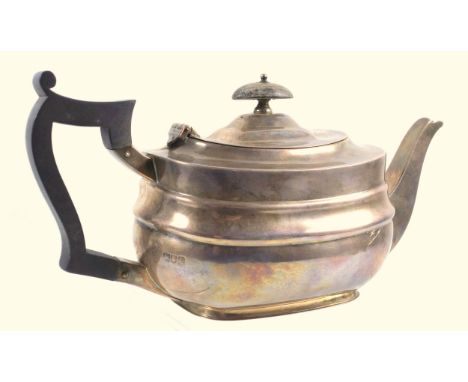Edwardian silver rounded rectangular teapot by William Hutton &amp; Sons, London 1908, gross 305 grams 