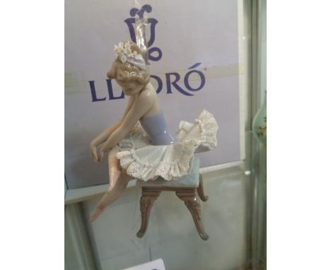 Lladro figure entitled Ballet Mirando