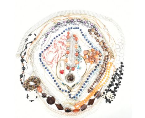 An assorted collection of costume jewellery necklaces. The lot to include; 925 silver, rolled gold. gold &amp; silver tone me