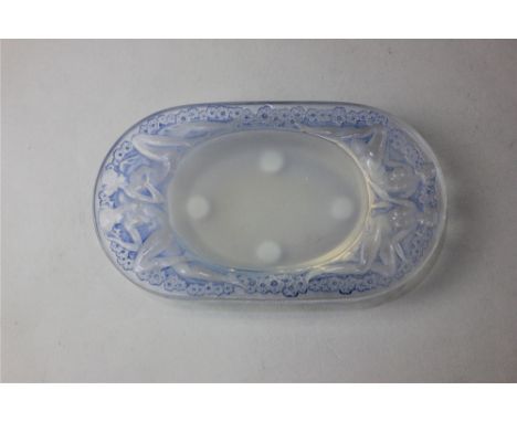 An R Lalique 'Medici' glass dish, with blue staining, 15cm