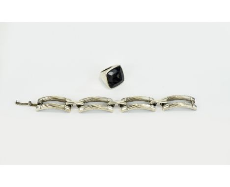 Silver Twist Barred Gate Style Bracelet, comprising four pairs of curved bars with incised twist pattern, joined by plain, lo