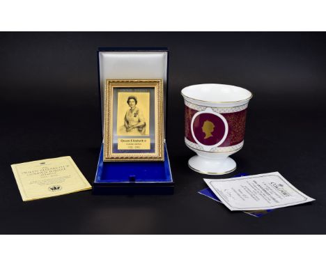 Coalport Queen Elizabeth II Boxed 40th Anniversary Goblet White ground with claret and gilt decoration, boxed and certificate