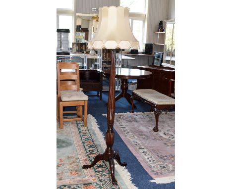 Carved Standard Lamp Decorative lamp with trefoil claw and ball feet, carved wheatsheaf detailing to base and cream satin sha