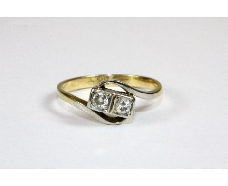 18ct Gold antique 2 diamond ring (size K.5)