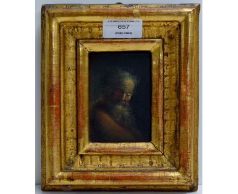 A VERY OLD 3½" X 2½" GILT FRAMED OIL PAINTING ON WOODEN PANEL - A PORTRAIT OF AN OLDER GENTLEMAN, IN THE STYLE OF REMBRANDT  