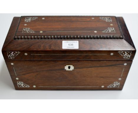 AN EARLY 19TH CENTURY INLAID ROSEWOOD DOUBLE HANDLED TWO DIVISION TEA CADDY WITH MIXING BOWL CENTRE, MODELLED AS A SARCOPHAGU