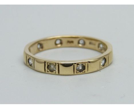 A 9ct gold eternity ring, 2.4g, O 