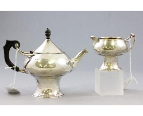 Art Nouveau Silver Teapot with Ebony Handle and Finial with Matching Milk Jug, Sheffield 1906 & 1908, Lee & Wigfull