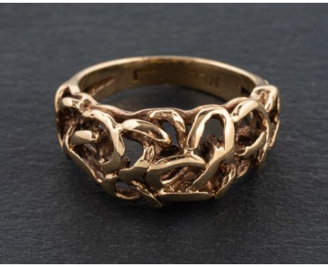 A ring of organic design with partial hallmarks, length of ring head ca. 2cm, ring size I, total weight ca. 4gms. 









