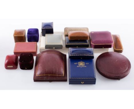 A collection of 17 jewellery boxes, including a Silver Jubilee 1952 - 1977 box, five ring boxes, and various brooch and cuffl