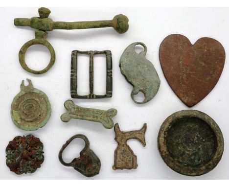 A collection of metal detecting finds (10). P&amp;P Group 1 (£14+VAT for the first lot and £1+VAT for subsequent lots) 