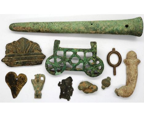 A collection of metal detecting finds (10). P&amp;P Group 1 (£14+VAT for the first lot and £1+VAT for subsequent lots) 