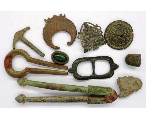 A collection of metal detecting finds (10). P&amp;P Group 1 (£14+VAT for the first lot and £1+VAT for subsequent lots) 