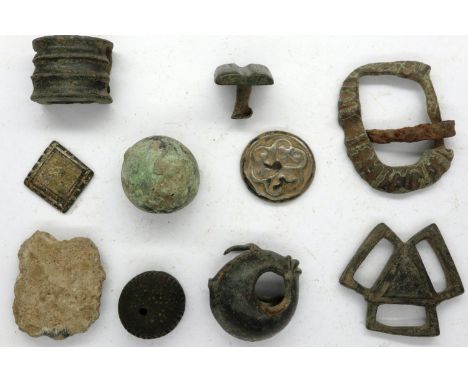 A collection of metal detecting finds (10). P&amp;P Group 1 (£14+VAT for the first lot and £1+VAT for subsequent lots) 