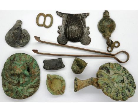 A collection of metal detecting finds (10). P&amp;P Group 1 (£14+VAT for the first lot and £1+VAT for subsequent lots) 
