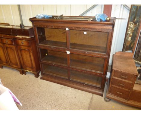 An oak Globe Wernicke style three section bookcase 