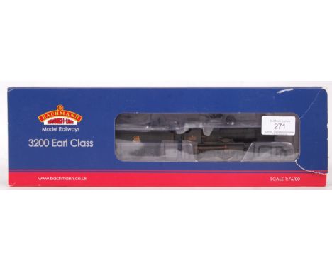 A good Bachmann Branch Line 00 gauge railway trainset locomotive 31-085 GWR 3200 Class 9022 ( Weathered ). Appears mint, very