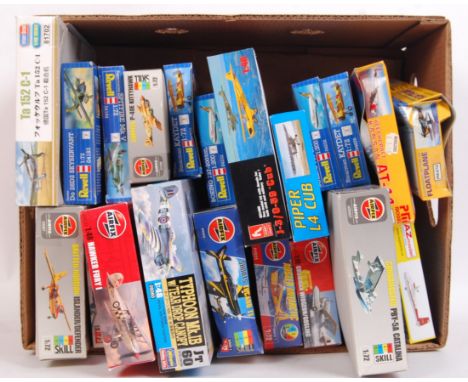 A large collection of 20x assorted small scale plastic model kits. All aircraft / aeroplanes. Some boxes remain factory seale