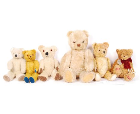 A large collection of 6x assorted vintage stuffed toy teddy bears, many vintage. Comprising; an Aurora Jubilee Of Queen Eliza