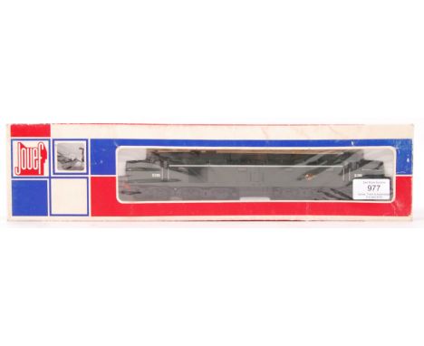 A vintage Jouef 00 gauge railway trainset locomotive 8913 ' D285 ' BR Green loco. Within the original box.&nbsp;