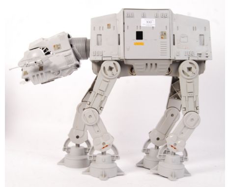 An original vintage Kenner / Palitoy made Star Wars ' AT-AT / ATAT ' action figure playset vehicle. 100% complete, with batte