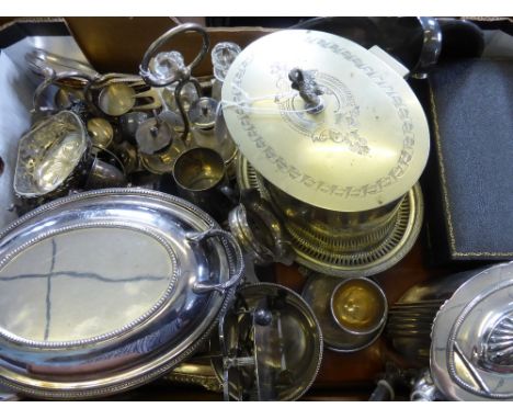 Quantity of Silver Plate, including Walker & Hall Sheffield plate fish knife and fork in original box, lidded vegetable tray,