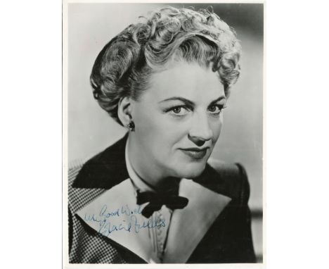 Gracie Fields signed 8x6 vintage black and white photo. Dame Gracie Fields DBE OStJ born Grace Stansfield; 9 January 1898 - 2