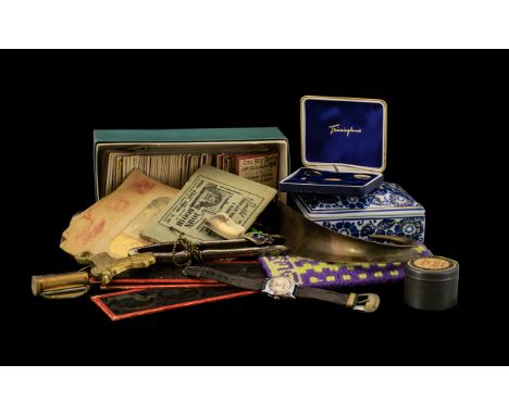 A Mixed Lot of Collectable and Oddments to include base metal wrist watches to include a Timex Hopalong Cassidy wristwatch, m