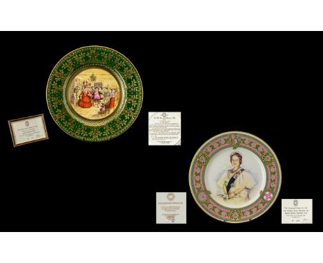 Caverswall China 1978 Christmas Plate Limited Edition of 1000, Number 804.  First year of the series, boxed and with certific