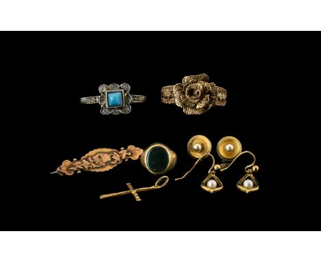 A Small Collection of 9ct Gold Jewellery all marked 9.375. Comprises (2) rings brooch (1), pair of earrings (1), cross (1) pa