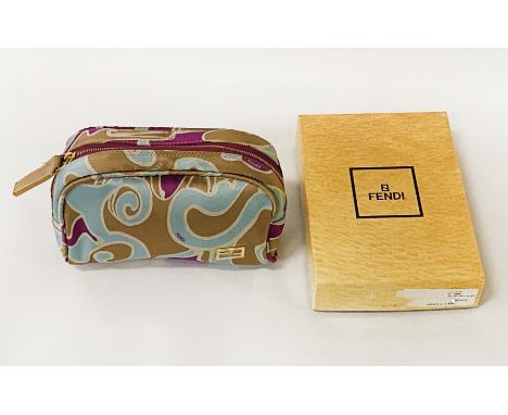 FENDI MAKE UP MAKE (SERIAL NUMBER TO INSIDE)