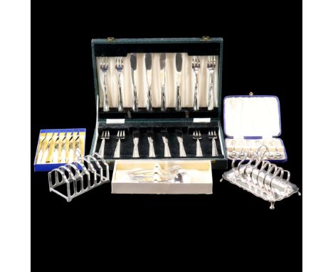 A group of electroplate including Walker &amp; Hall dessert spoons, a Maple of London serving spoon and ladle, cased 1937 roy