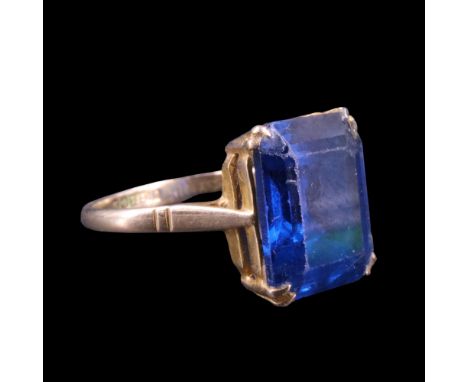 A 1960s emerald-cut blue spinel and 9 ct gold ring, L/K, 3.02 g