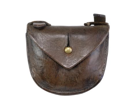 A Great War British Army 1914 Pattern leather revolver ammunition pouch