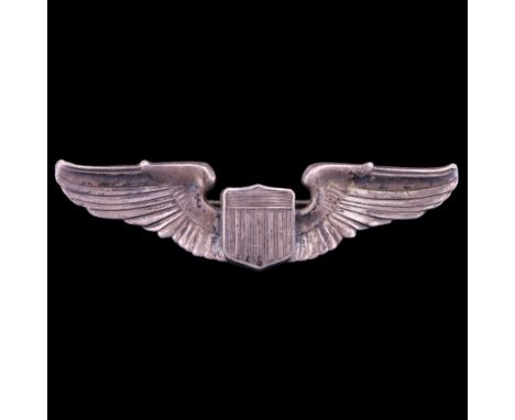 A US Army Air Force pilot's badge