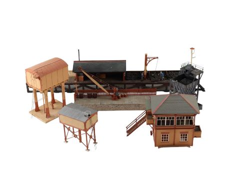 A quantity of EM gauge model railway engine sheds, platform etc
