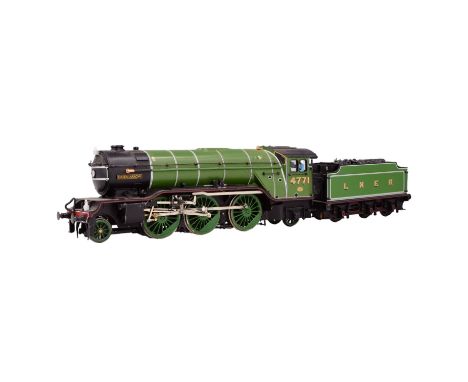 A kit-built EM gauge L.N.E.R 2-6-2 railway locomotive and tender, "Green Arrow"