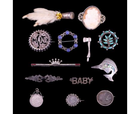 A group of Victorian and later brooches including 19th Century "Jane" and Aesthetic movement-influenced examples, a Scottish 