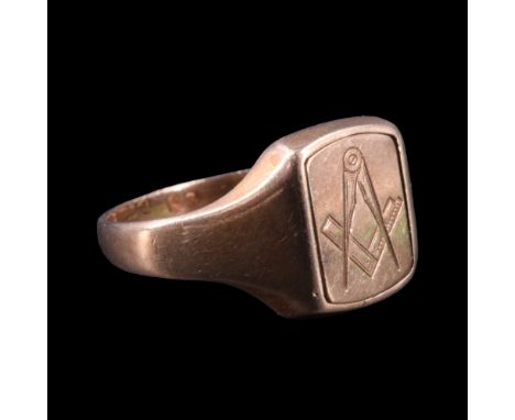 A Masonic 9 ct gold signet ring, having a revolving matrix, one face vacant, 5 g