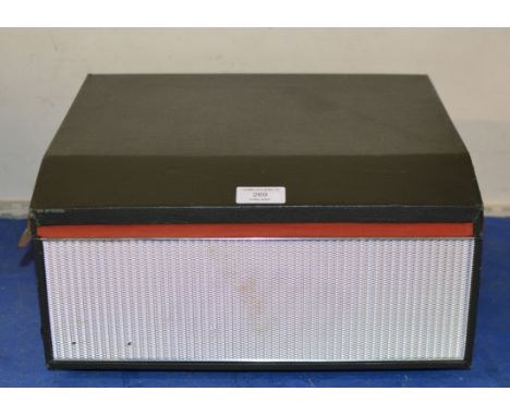 VINTAGE REEL TO REEL PLAYER     