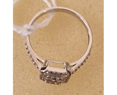 14CT DIAMOND RING SIZE M/N